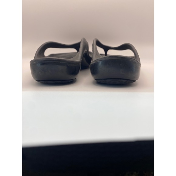 Crocs Black‎ Flip Flop Sandals Comfort Everyday Women - Picture 4 of 5